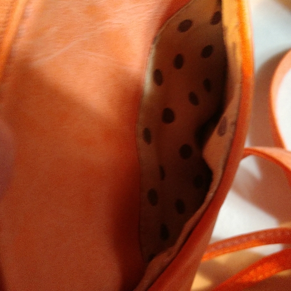 Cute VEGAN Leather Cross Body/Wristlet Minibag - Picture 4 of 9